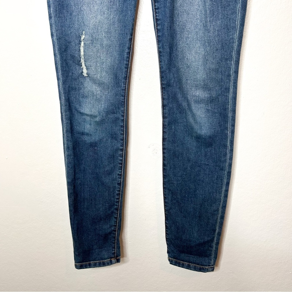 CAbi Women's Curvy Skinny Jeans - Picture 4 of 9